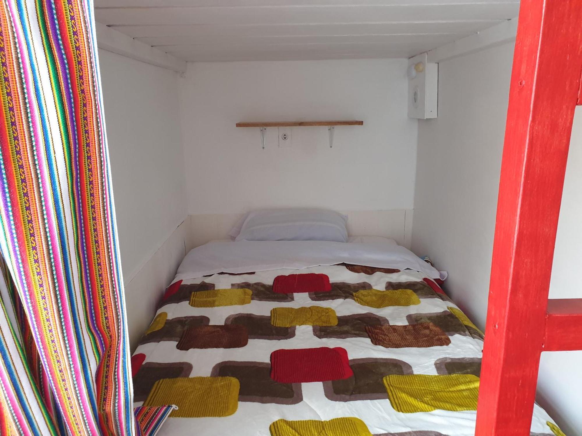 Sk Hostal Cusco Bilik gambar