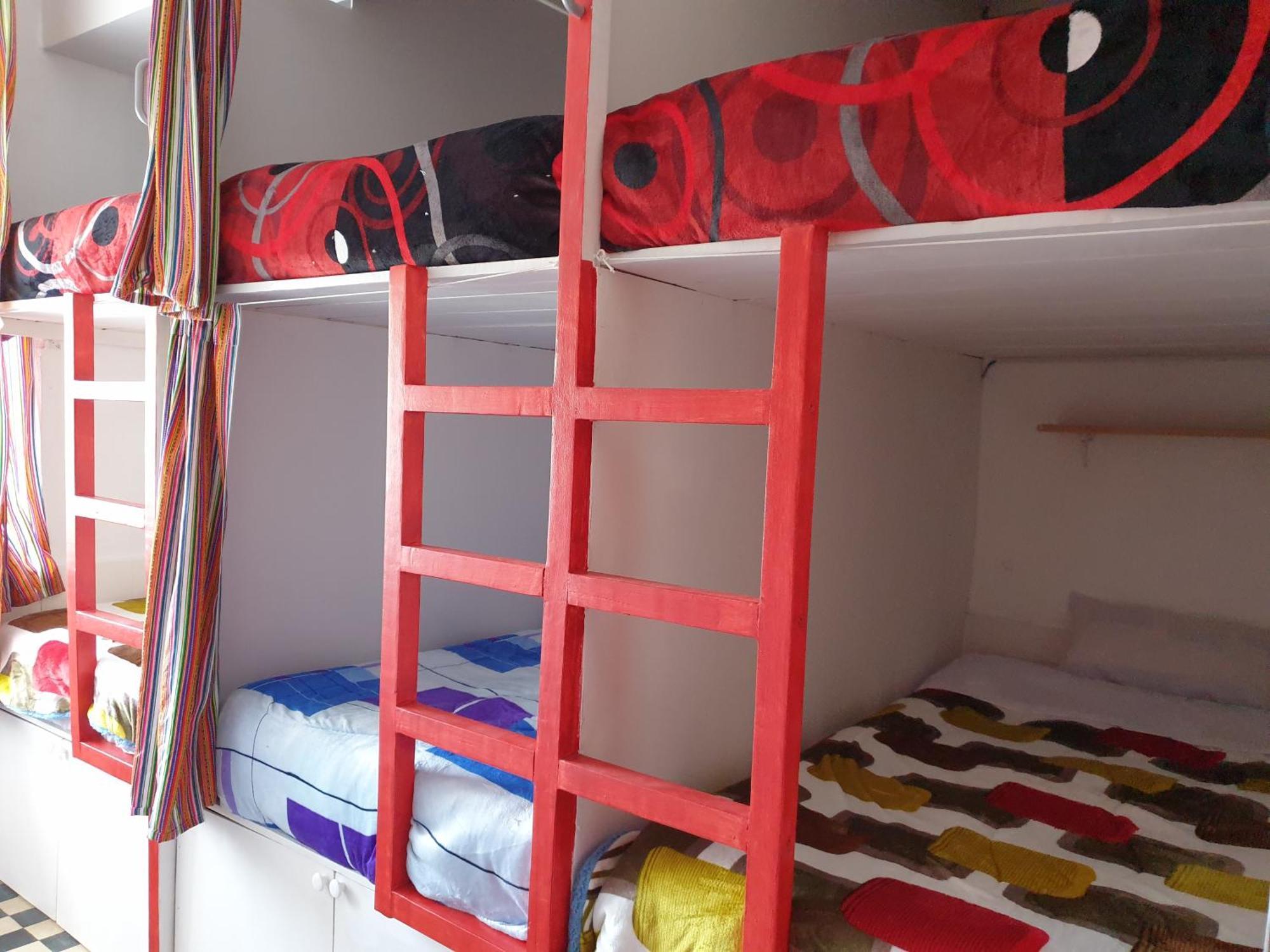 Sk Hostal Cusco Bilik gambar