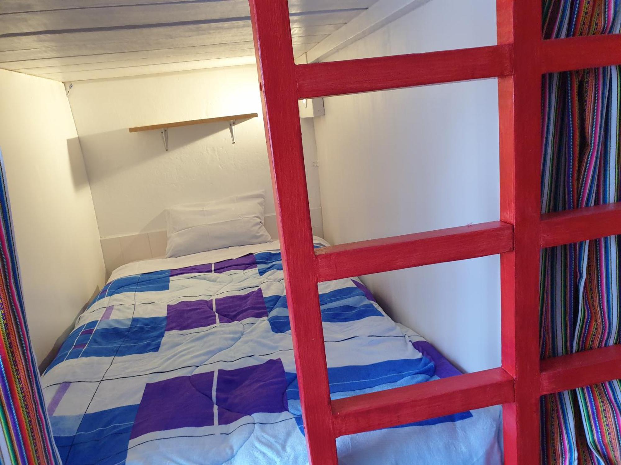 Sk Hostal Cusco Bilik gambar